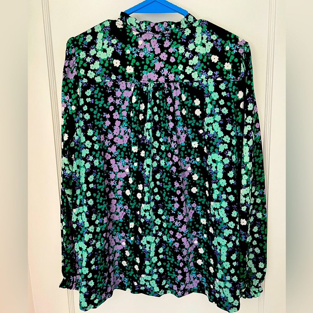 Stunning NWT Loft blouse - Picture 5 of 5